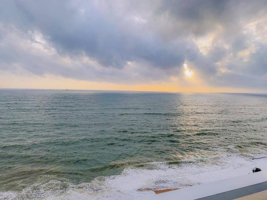 Masa Beach Front Apartment Uswetakeiyawa Ja-Ela Kültér fotó