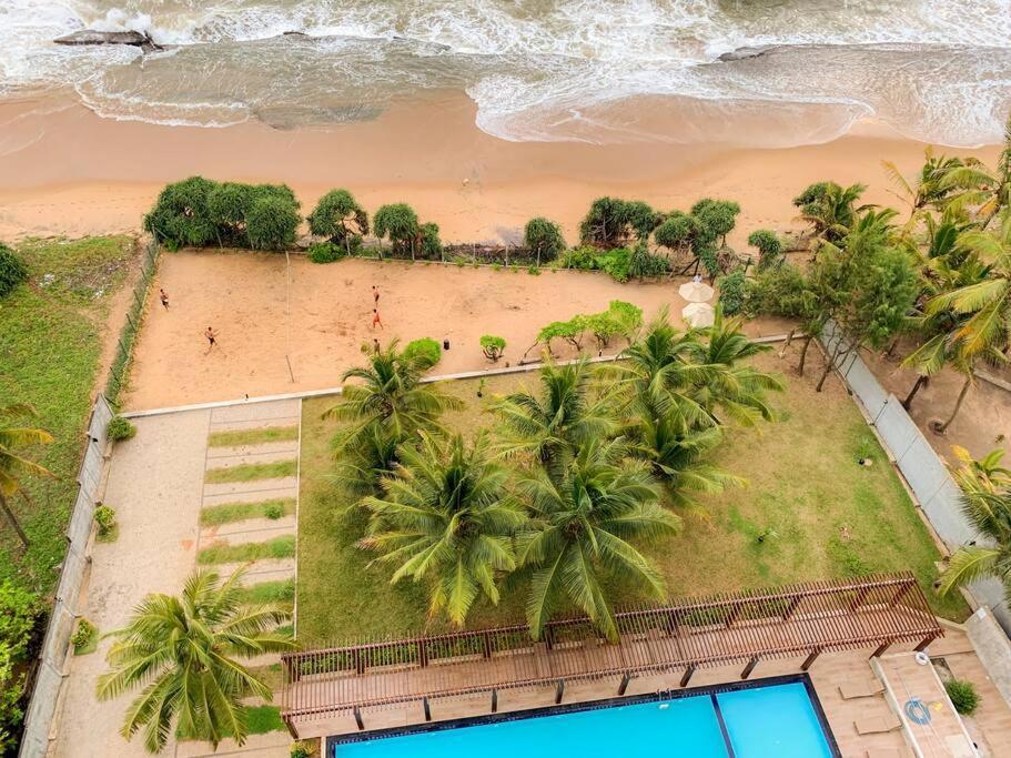 Masa Beach Front Apartment Uswetakeiyawa Ja-Ela Kültér fotó